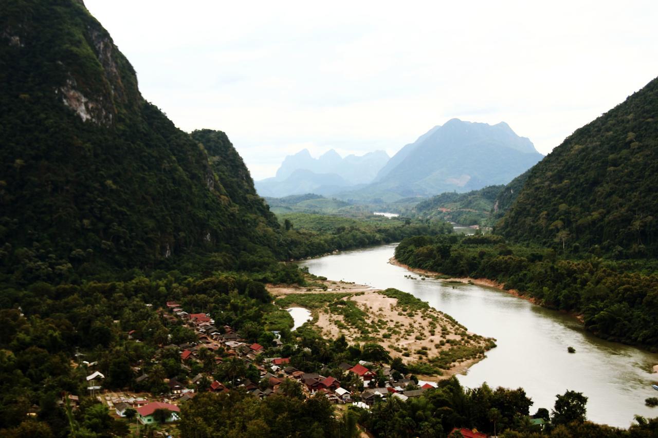 Riverview Bungalows & Gh Muang Ngoi Eksteriør billede