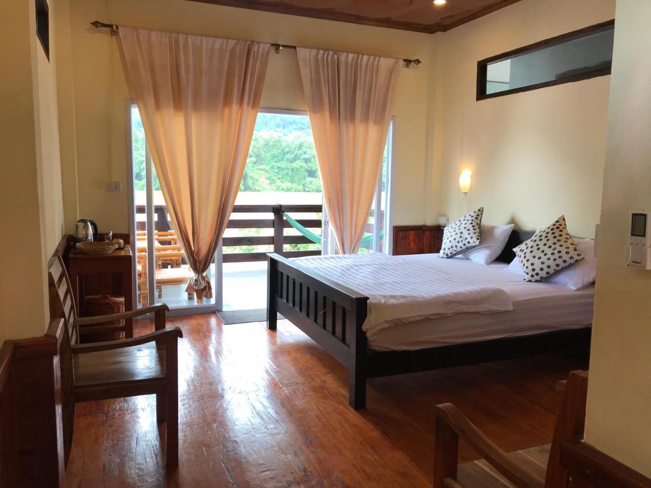 Riverview Bungalows & Gh Muang Ngoi Eksteriør billede